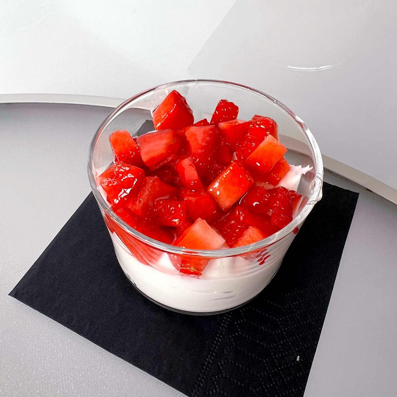 Jogurt in sadje