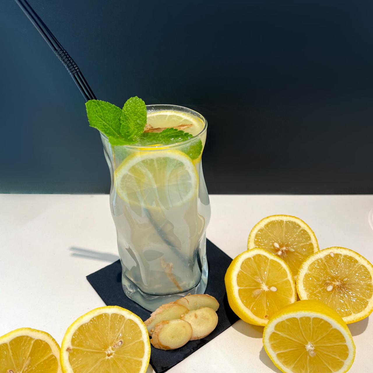 Vroča limonada z okusom